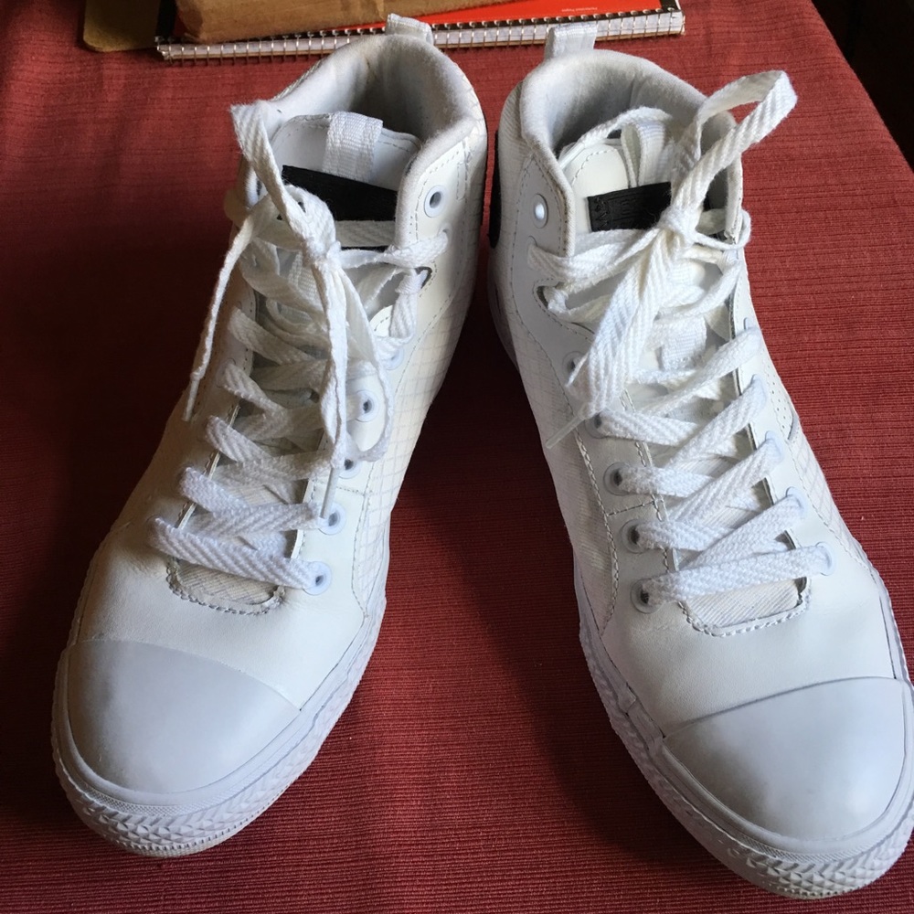 Converse High top